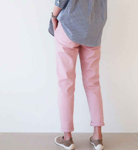 ピンクのフレアスカート＆パンツで始める 「大人のピンクコーデ」！ | ellescloset｜30代・40代・50代のファッション 通販